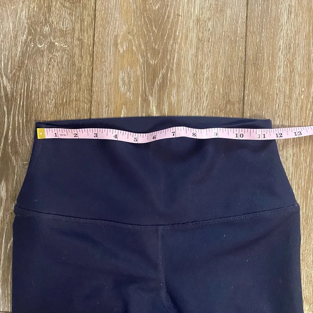 ALO Yoga High-Waist Airbrush Leggings - Size XS (Dark Blue)